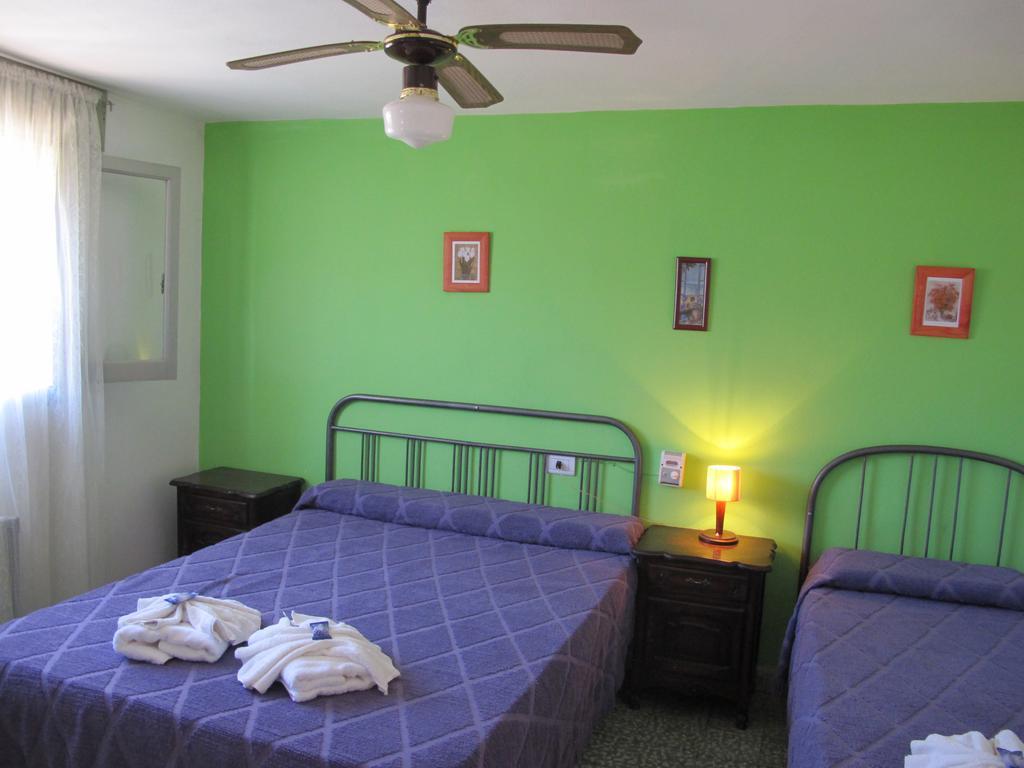 Bambi Hotel La Falda Ngoại thất bức ảnh